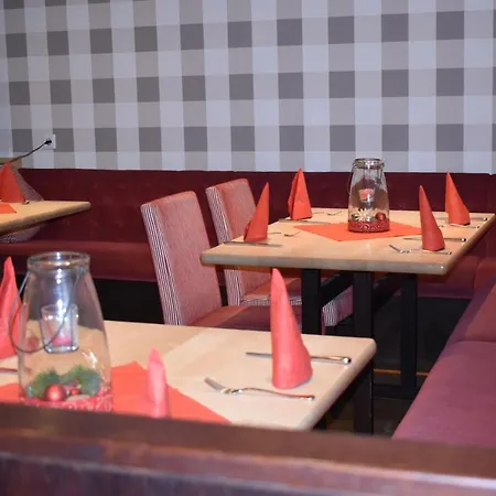 Отель Alte Post Остбеверн