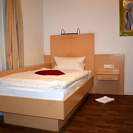 Alte Post 3*